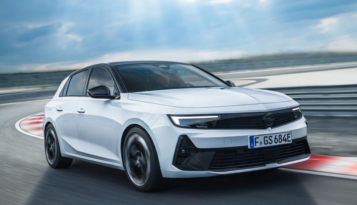 Opel Astra PHEV, un nuevo compacto híbrido enchufable que convence por autonomía eléctrica y consumo