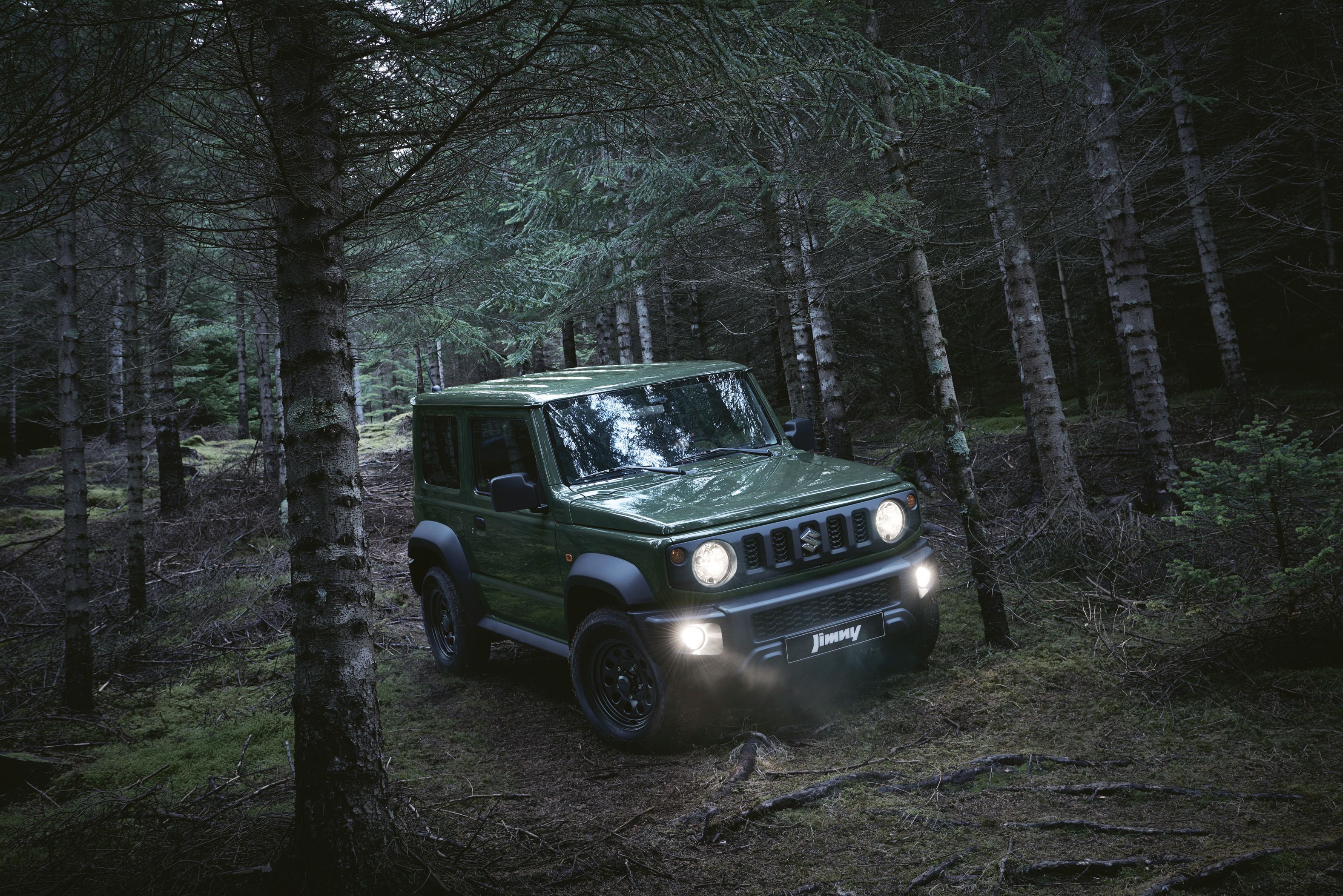 Suzuki, la marca de referencia en coches y SUV 4x4
