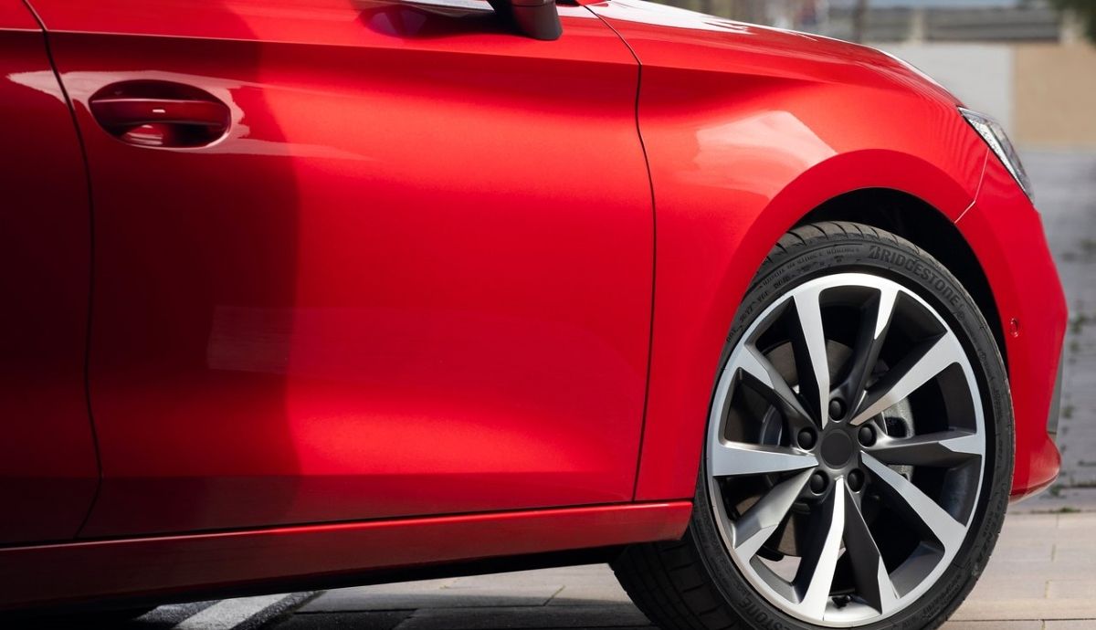 Era el coche más vendido y, superado por Dacia Sandero y Seat Arona, estrena ofertas para ser líder