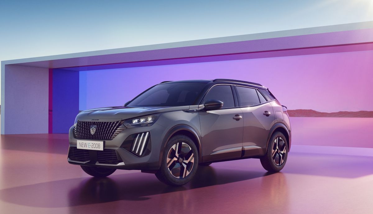Peugeot 2008 2023, así se renueva el pionero de los SUV utilitarios 100% eléctricos