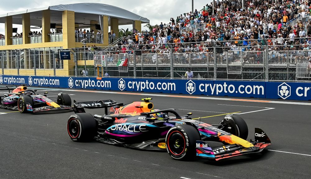 Verstappen más líder al ganar el GP de Miami, por delante de 'Checo' y de Alonso, de nuevo podio Verstappen más líder al ganar el GP de Miami, por delante de 'Checo' y de Alonso, de nuevo podio