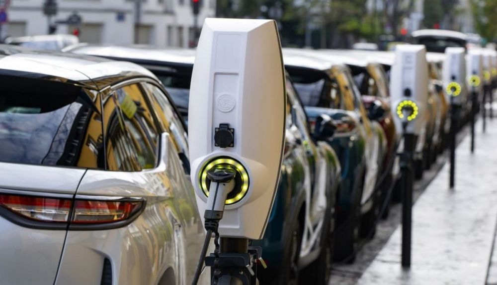 Nuevos bonos ecológicos amenazan con revolucionar la venta de coches eléctricos europeos y no chinos