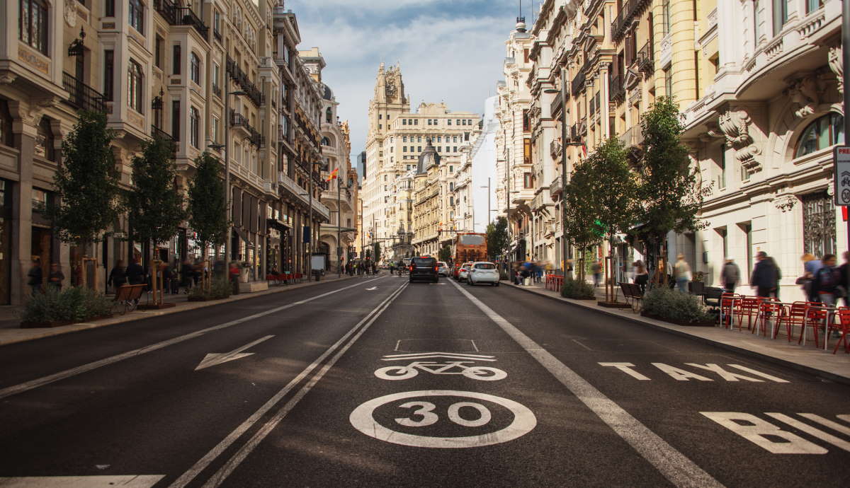El Gobierno avisa de nuevas multas a todas estas ciudades que no han activado ya sus Zonas de Bajas Emisiones