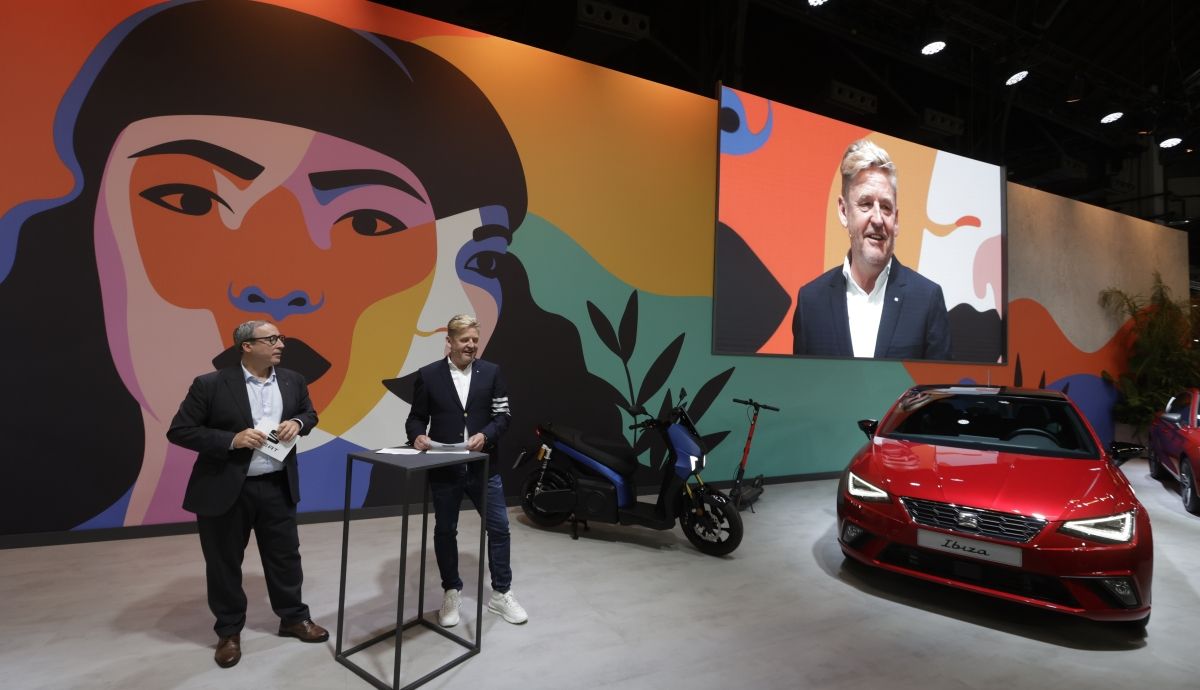 Seat celebra en el Salón de Barcelona sus más de 70 años de historia anunciando su futuro en movilid