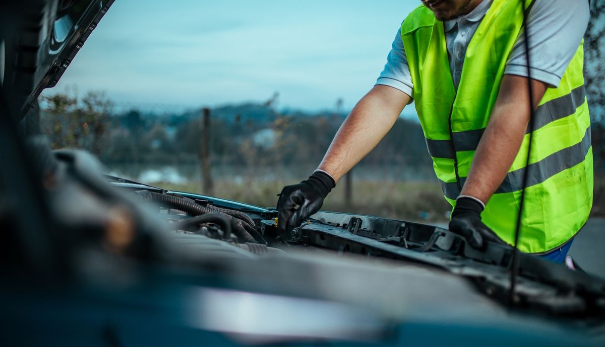 Las 3 averías más habituales que te pueden ocurrir en carretera y cómo repararlas