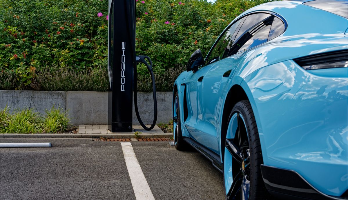 El anuncio de Porsche que puede ser una revolución y un antes y un después para el coche eléctrico