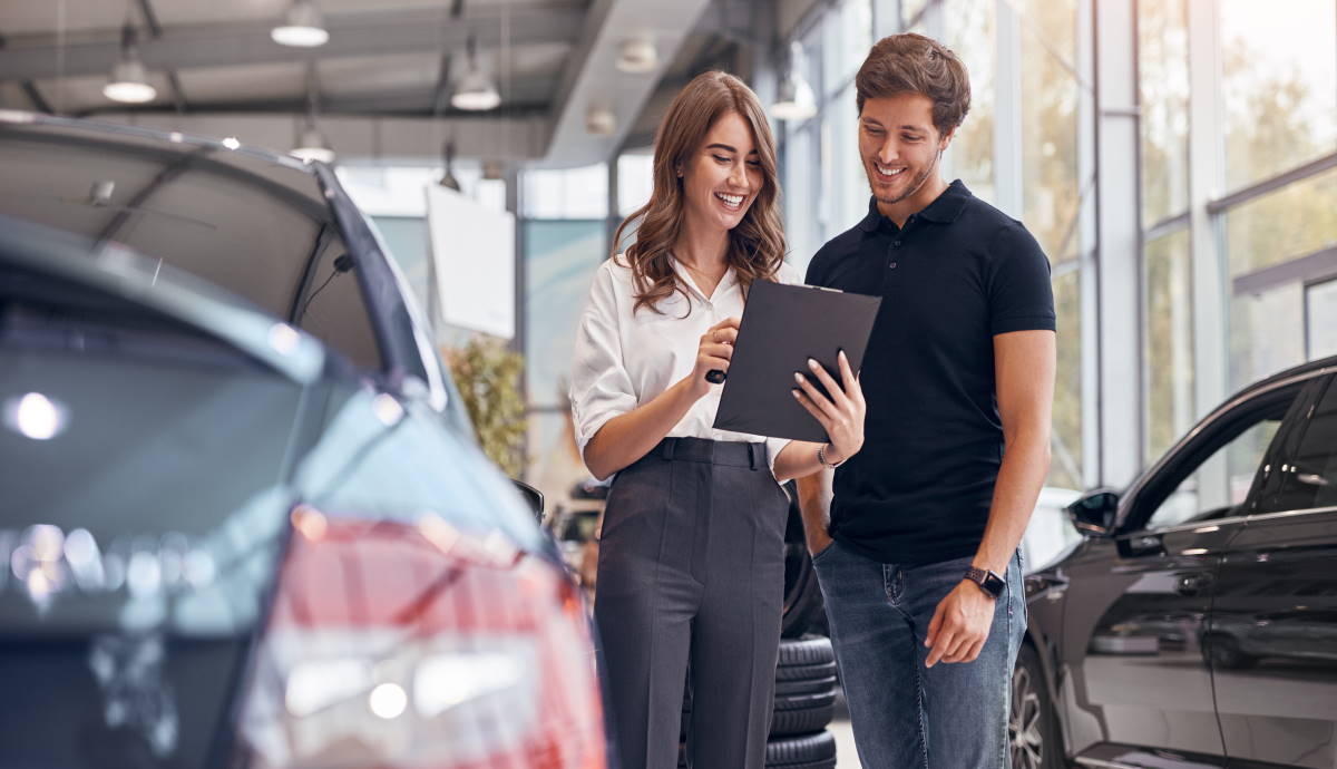 Así ha subido el precio de los coches nuevos: esto es lo que cuestan los 5 modelos más vendidos