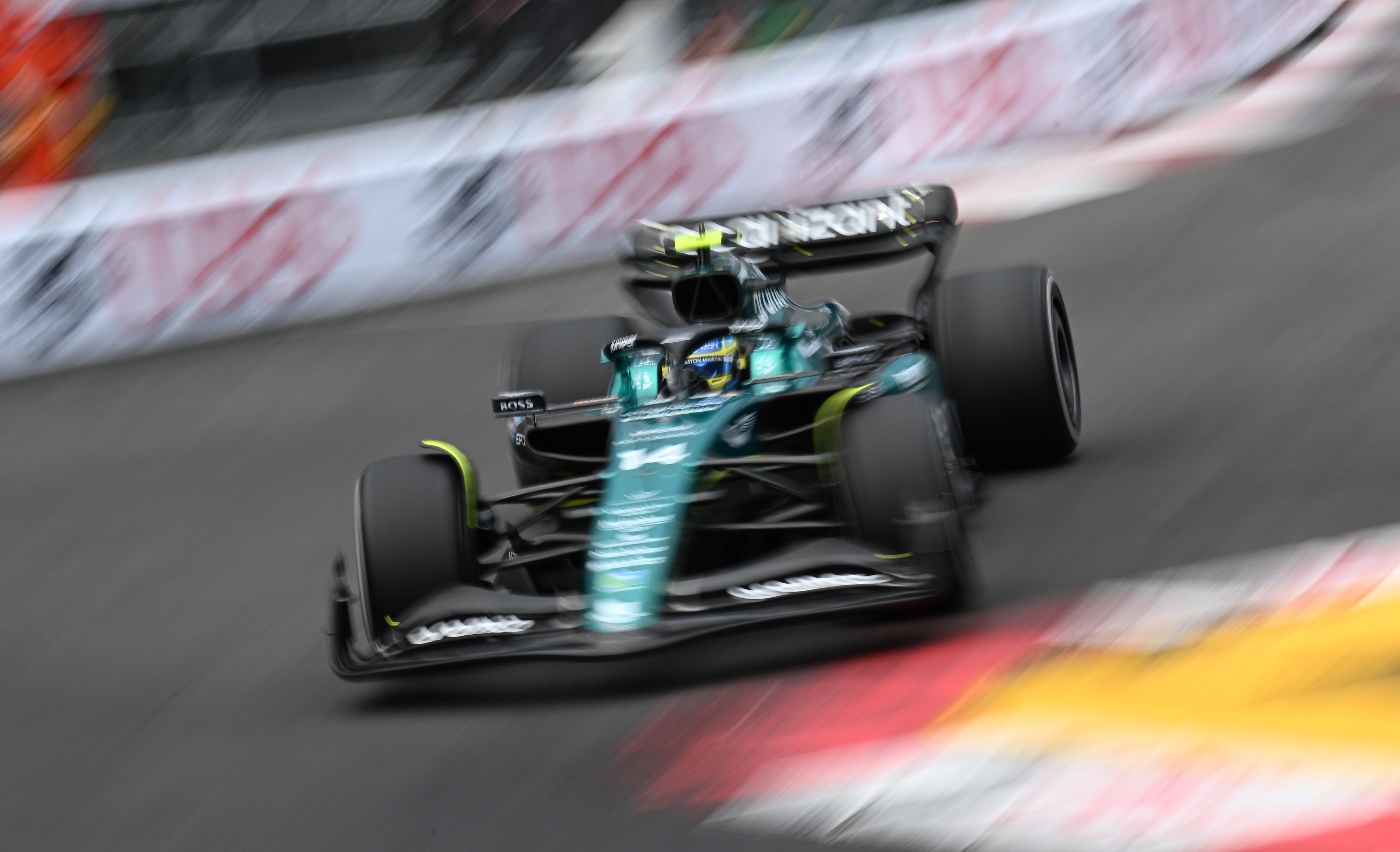 Fernando Alonso, brillante en Mónaco, donde logró su podio 103 en la Fórmula 1