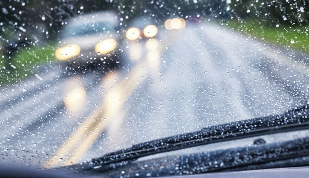 Qué líquido limpiaparabrisas puedes usar para el coche y qué ocurre si pongo solo agua