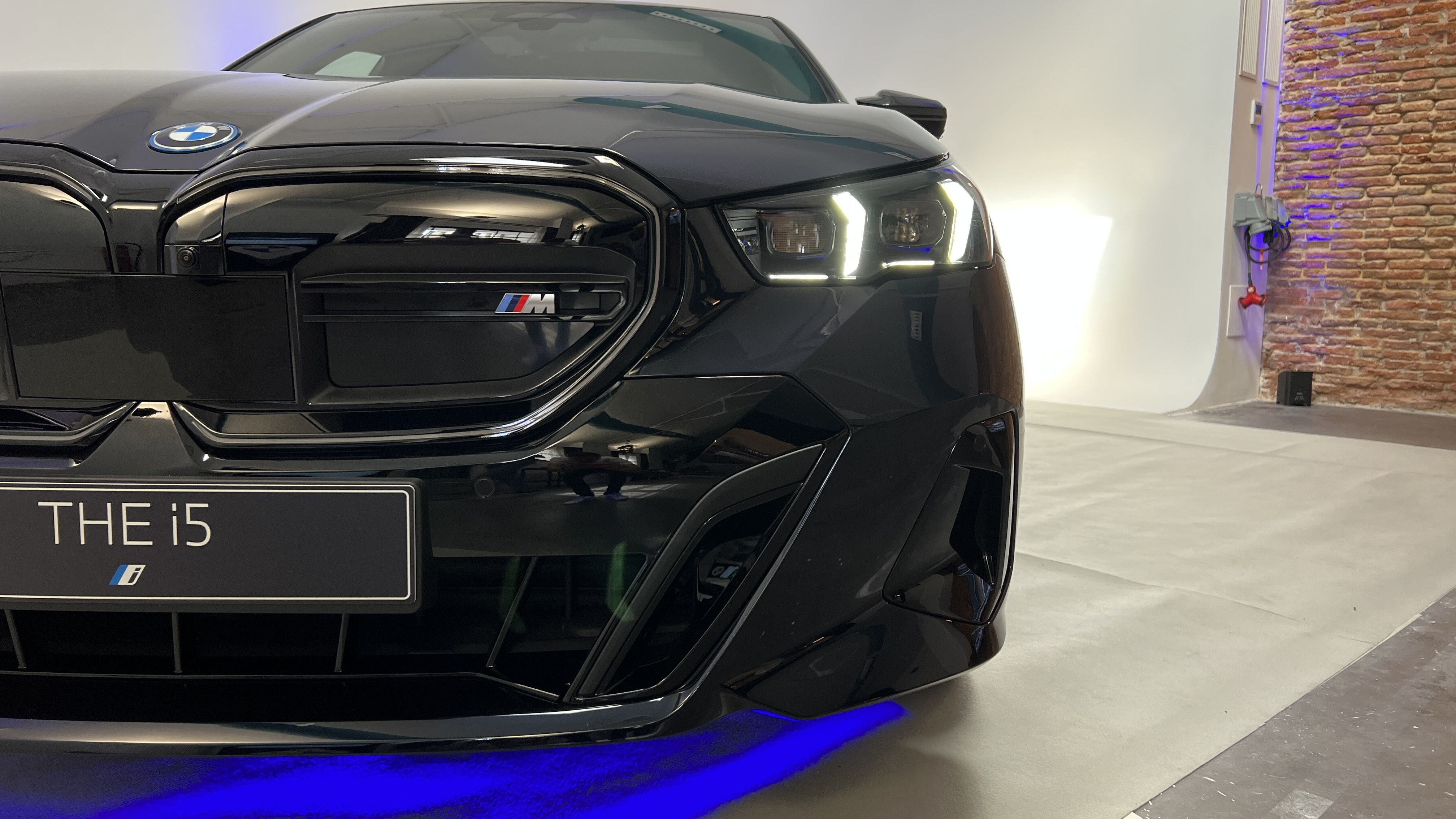 BMW i5 (5)