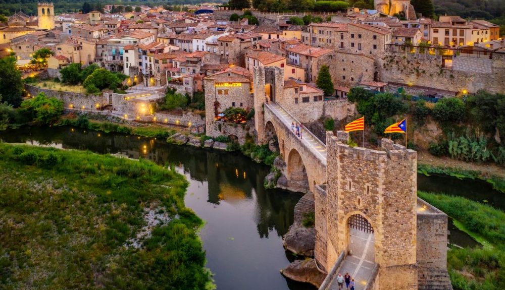 Besalú, en Catalunya. Besalú, en Catalunya.
