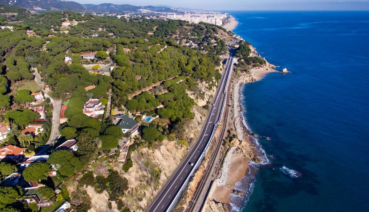 Las mejores rutas para viajar en coche este verano por España, según la Inteligencia Artificial