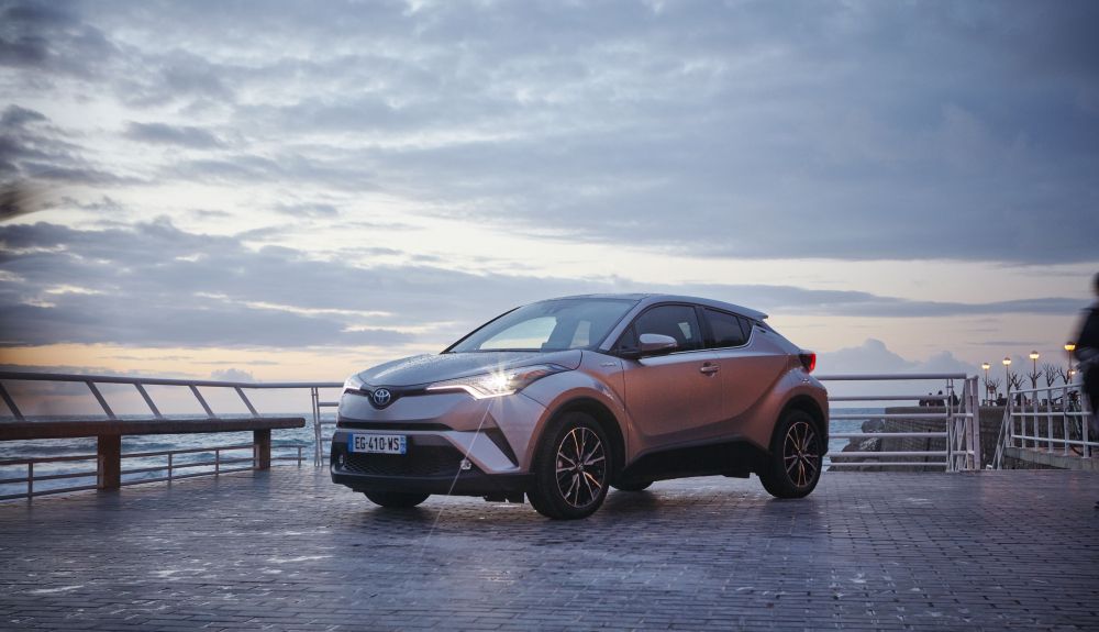 C HR electric hybrid