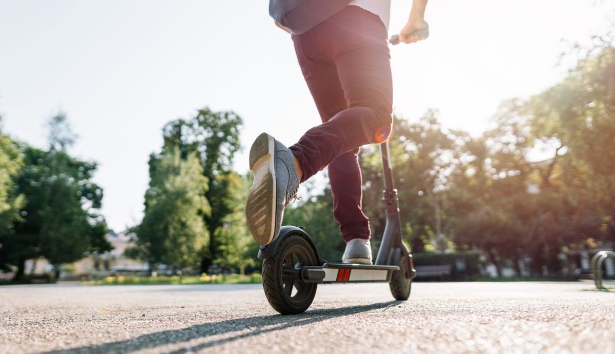 5 actitudes que pueden hacer que se incendie tu patinete eléctrico