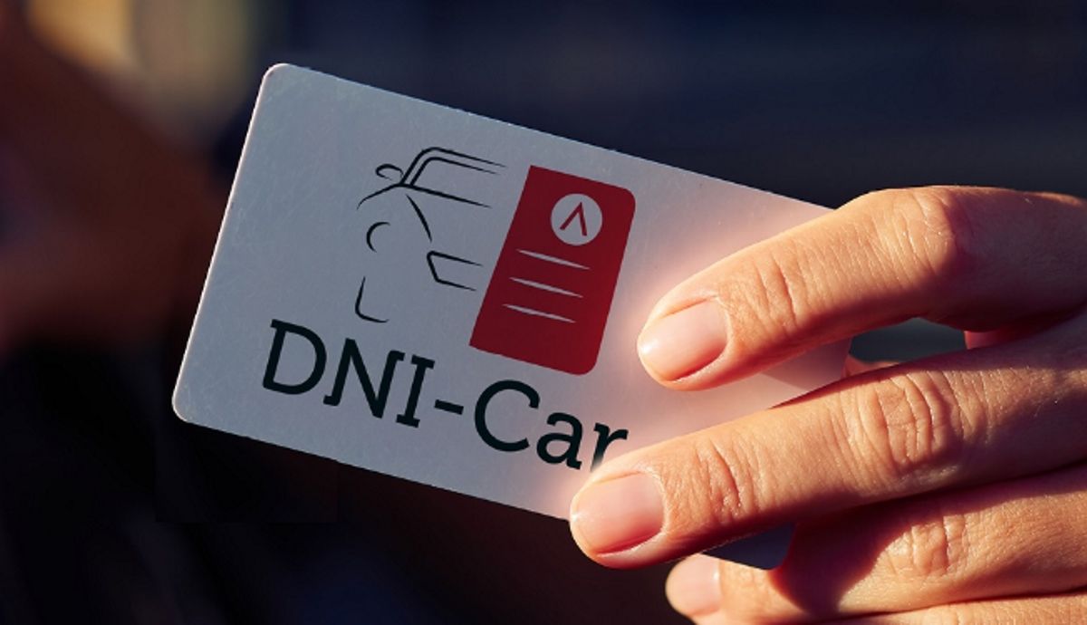 El DNI-Car permite llevar toda la documentación del coche de alquiler en una tarjeta.