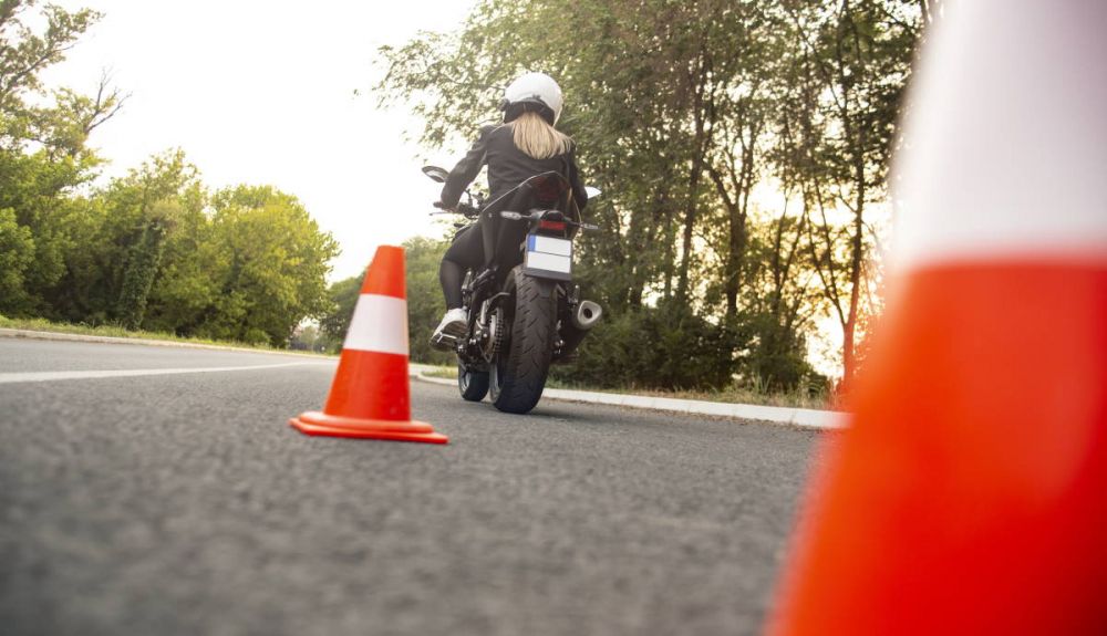 Sacarte el carné de moto, más sencillo ahora que nunca Sacarte el carné de moto, más sencillo ahora que nunca