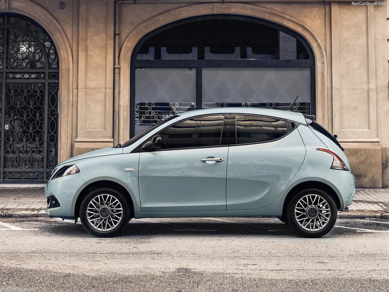 Lancia Ypsilon