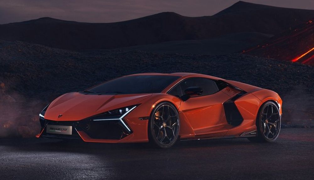 Lamborghini Revuelto