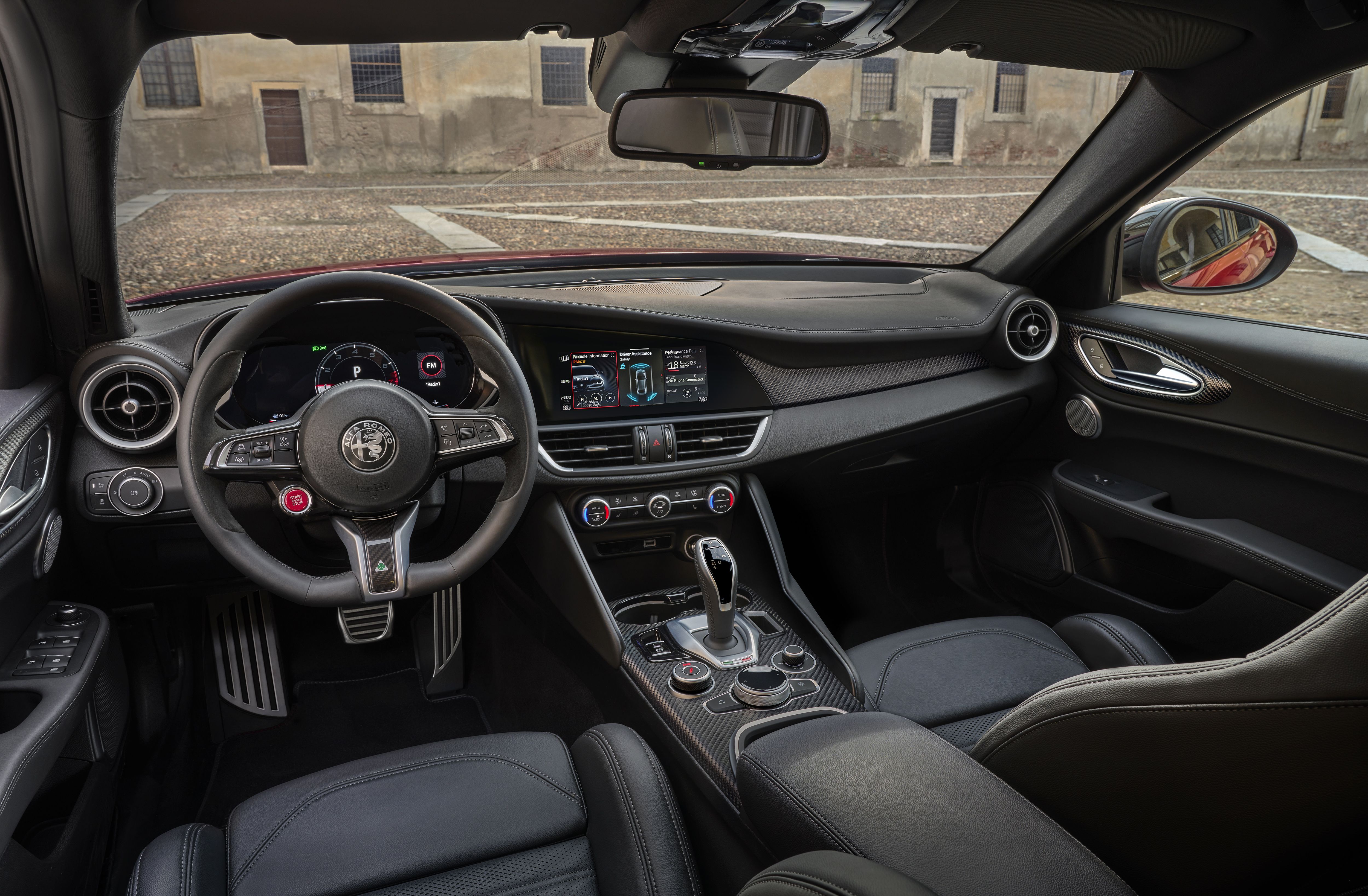 Alfa Romeo Stelvio Quadrifoglio 2024 (4)