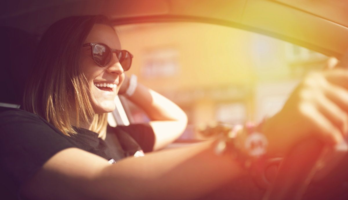 Estas son las gafas de sol que no puedes usar en el coche