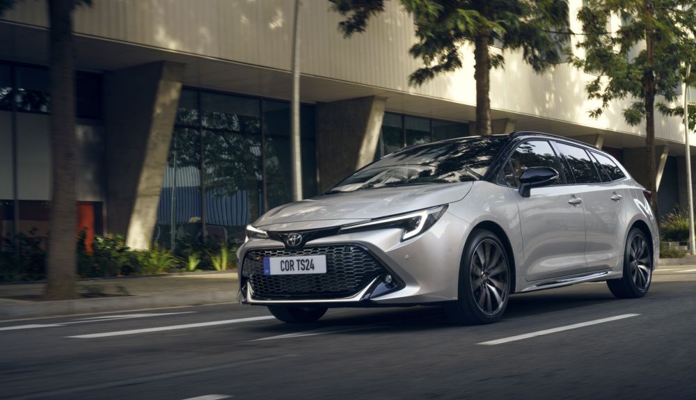 Toyota Corolla Touring Sports Electric Hybrid (2) Toyota Corolla Touring Sports Electric Hybrid (2)