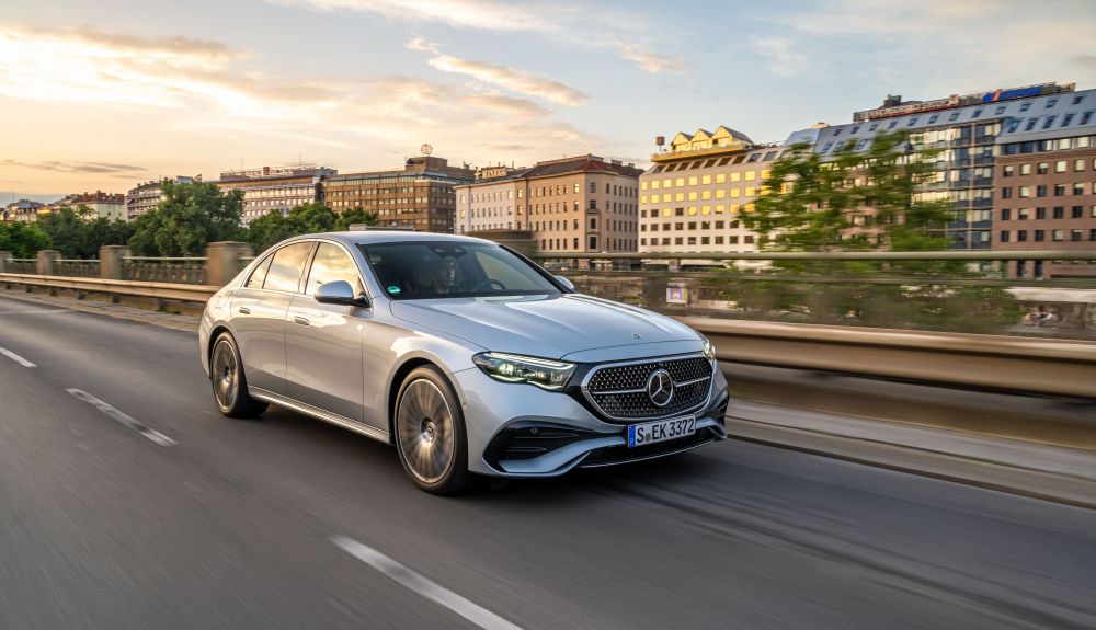 Mercedes Clase E 2023, primera prueba de la berlina que, probablemente, más accidentes podría evitar Mercedes Clase E 2023, primera prueba de la berlina que, probablemente, más accidentes podría evitar
