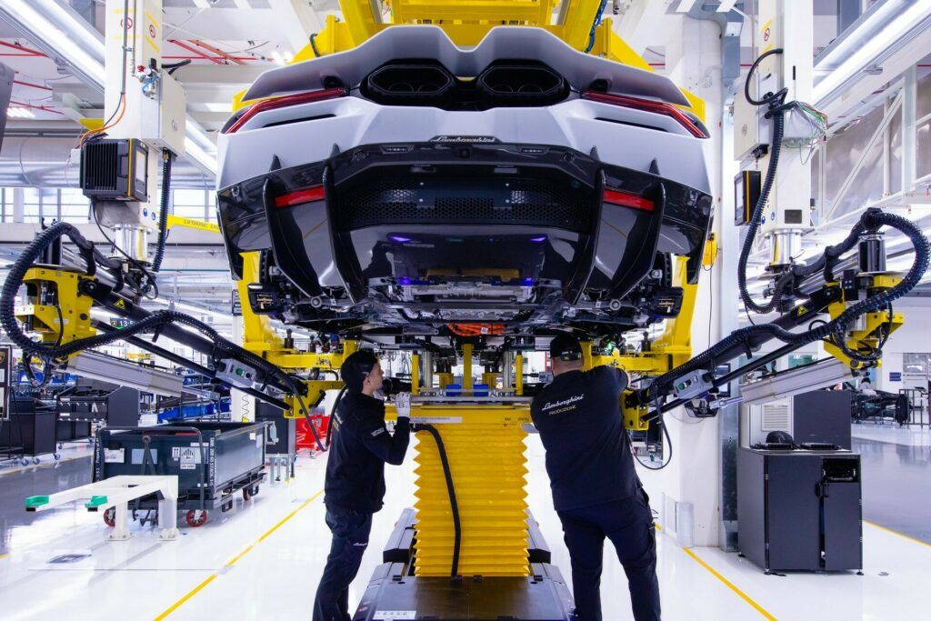 Lamborghini Revuelto