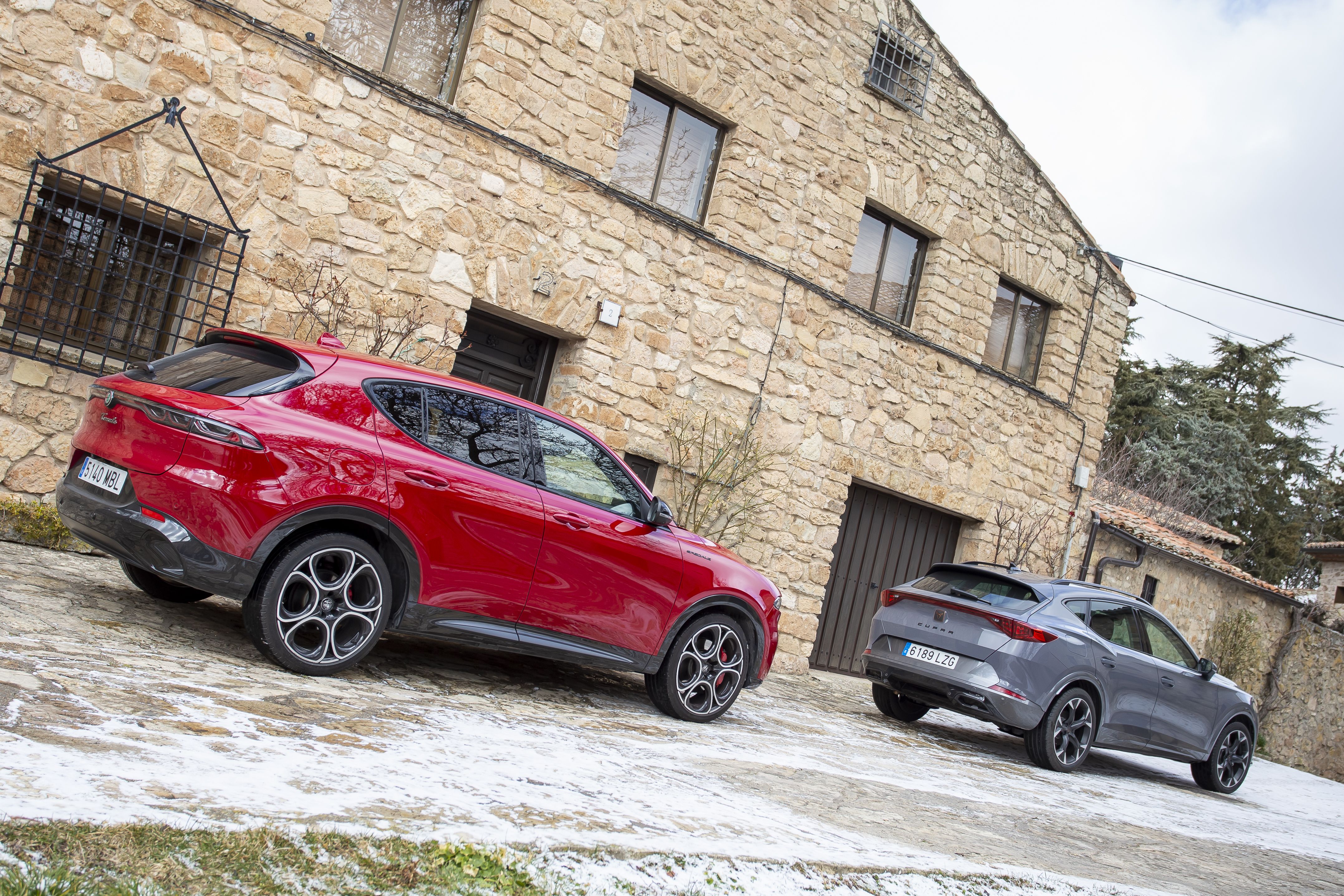 Alfa Romeo Tonale Hybrid vs Cupra Formentor 1.5 TSI