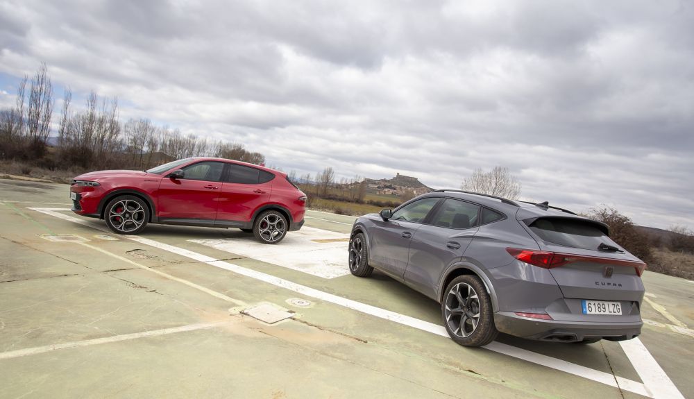 Alfa Romeo Tonale Hybrid vs Cupra Formentor 1.5 TSI Alfa Romeo Tonale Hybrid vs Cupra Formentor 1.5 TSI