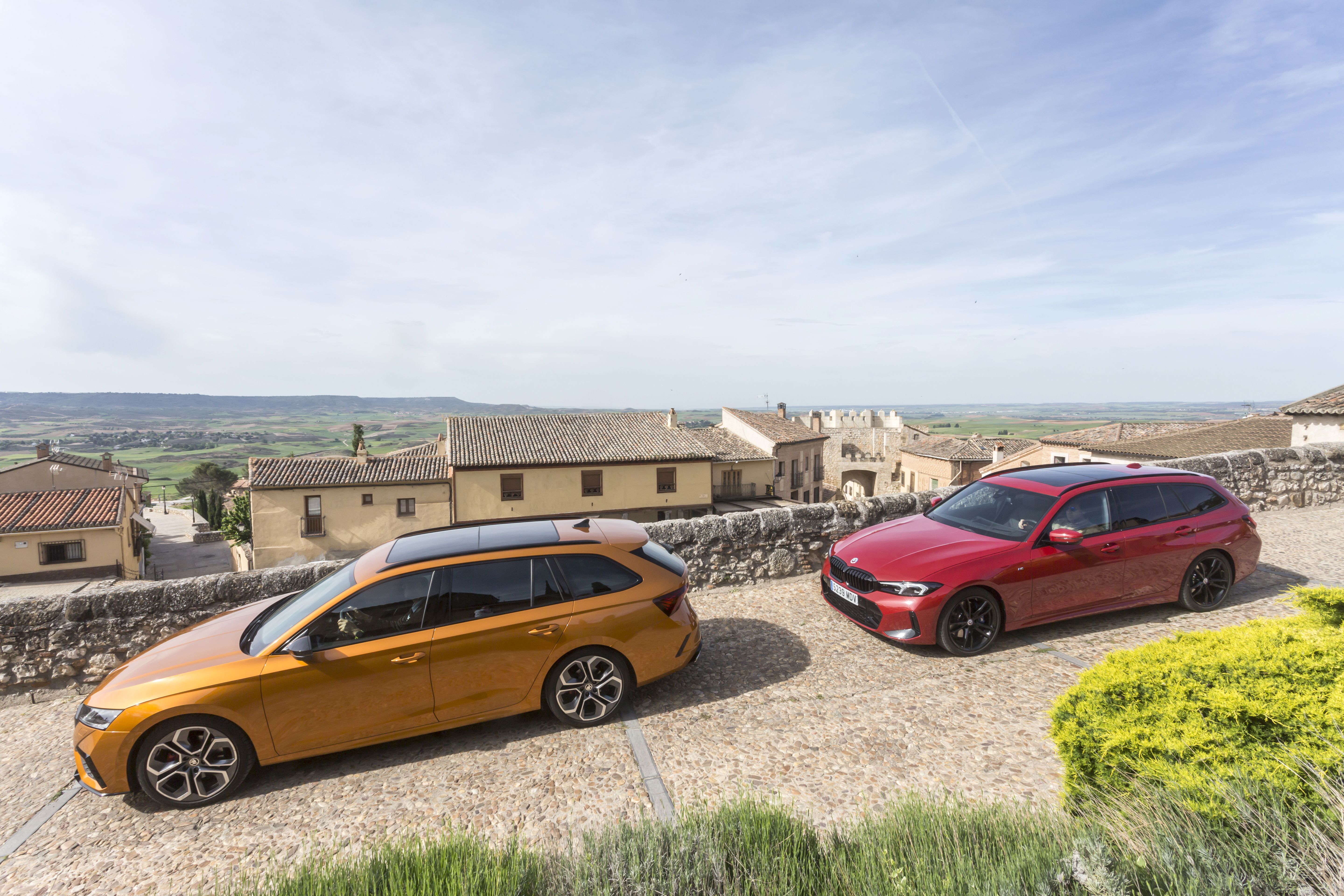 Comparativa BMW 320d Touring vs Skoda Octavia Combi RS TSi