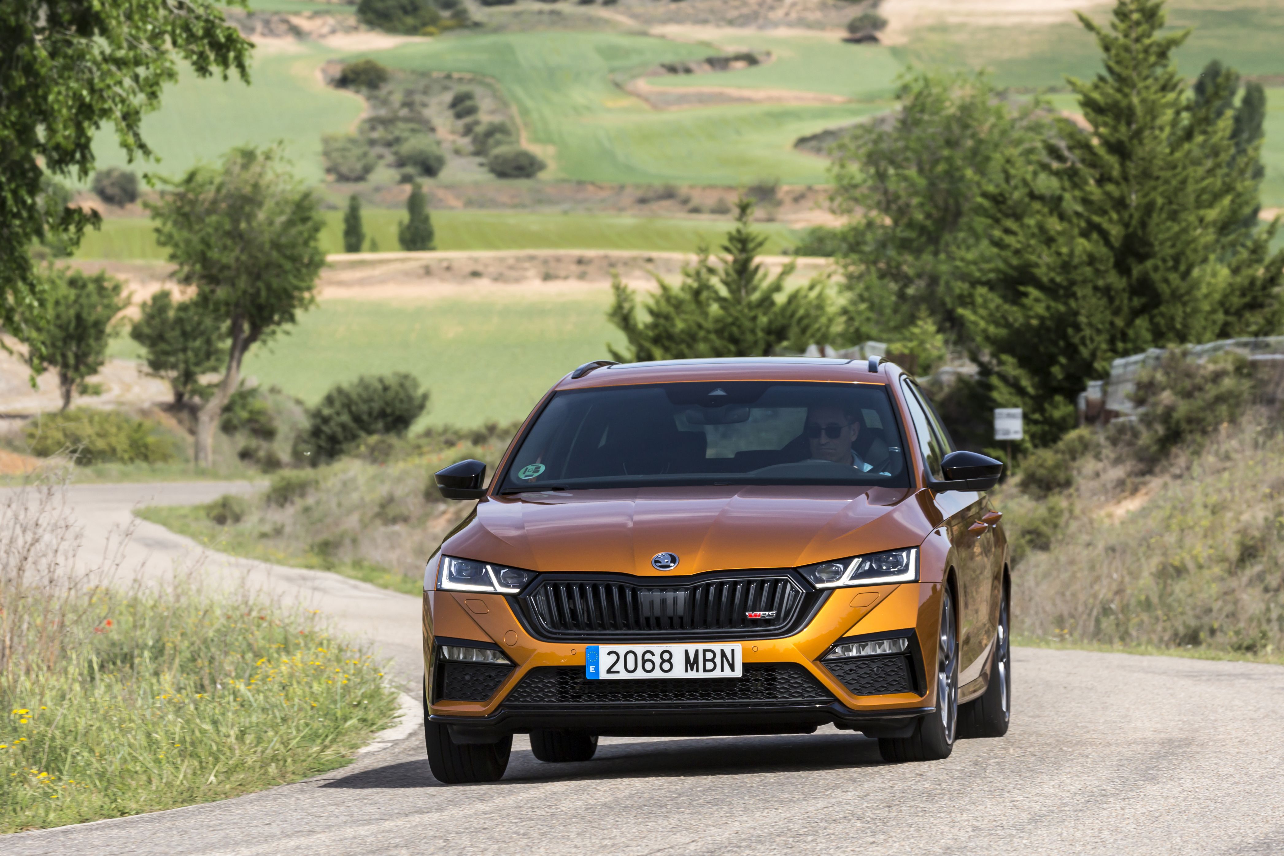 Comparativa BMW 320d Touring vs Skoda Octavia Combi RS TSi 21