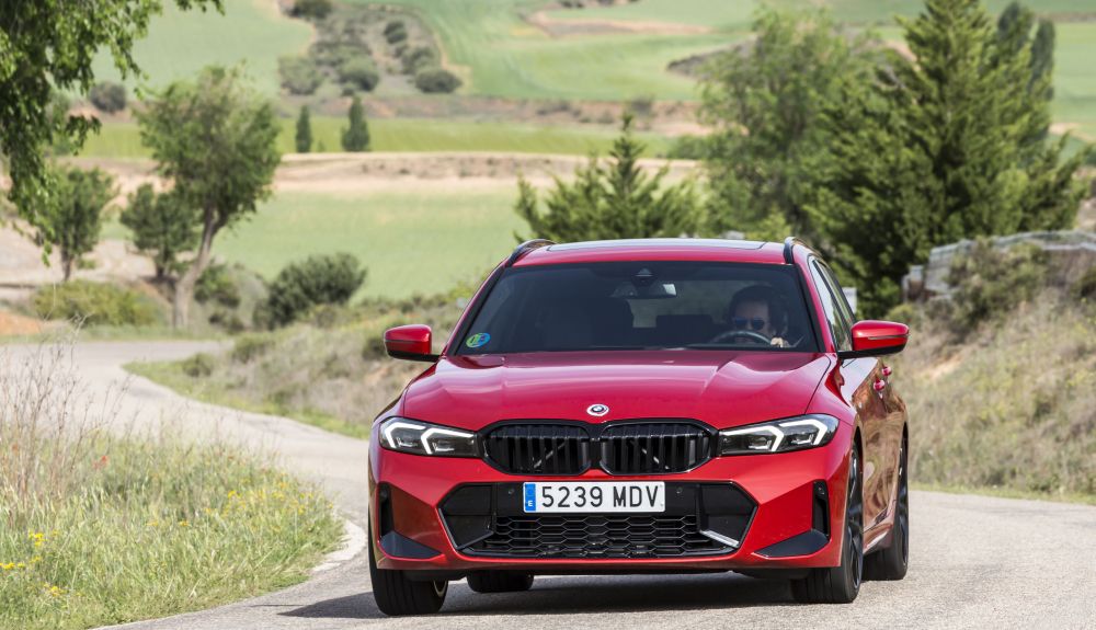 Comparativa BMW 320d Touring vs Skoda Octavia Combi RS TSi 24