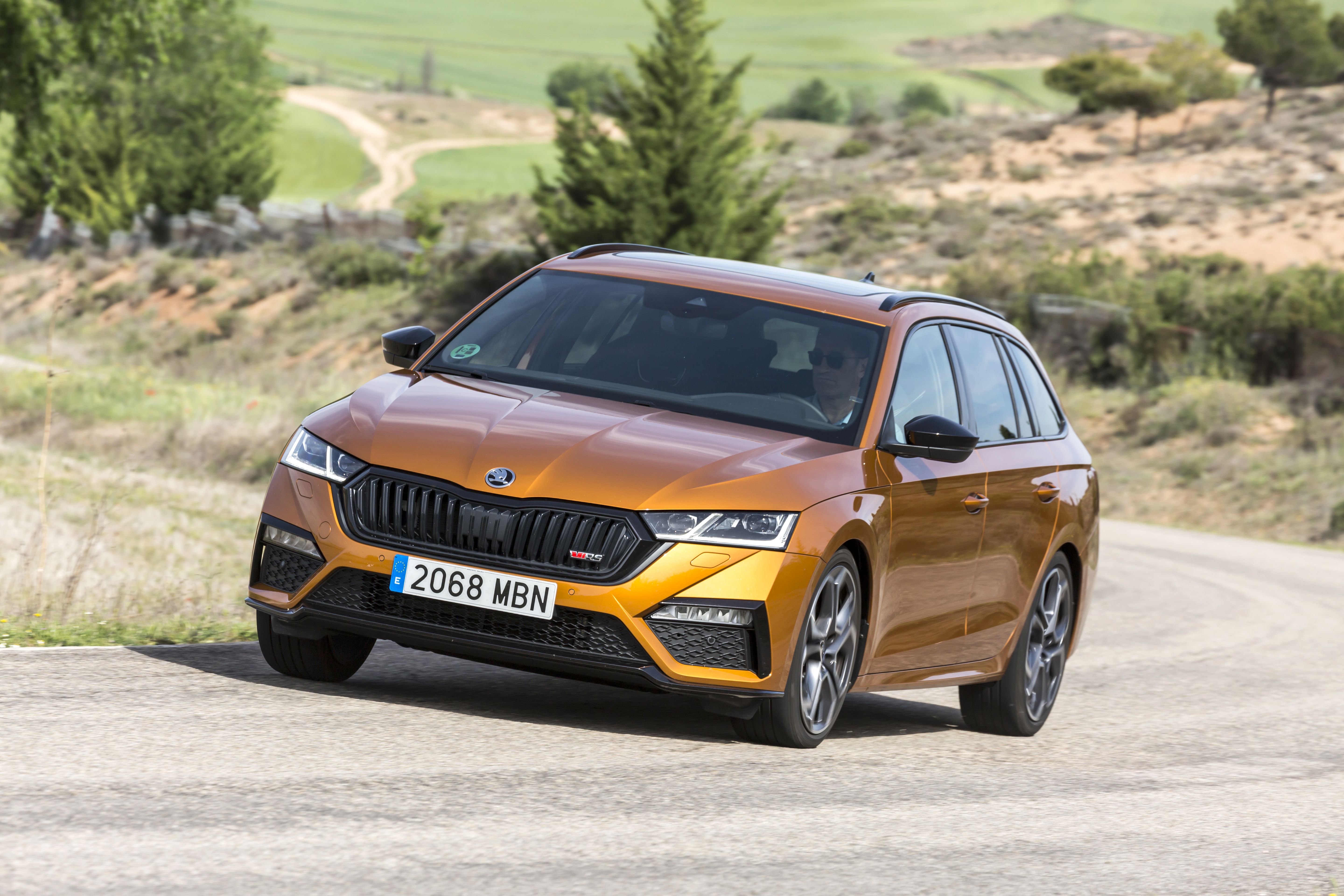 Comparativa BMW 320d Touring vs Skoda Octavia Combi RS TSi 39