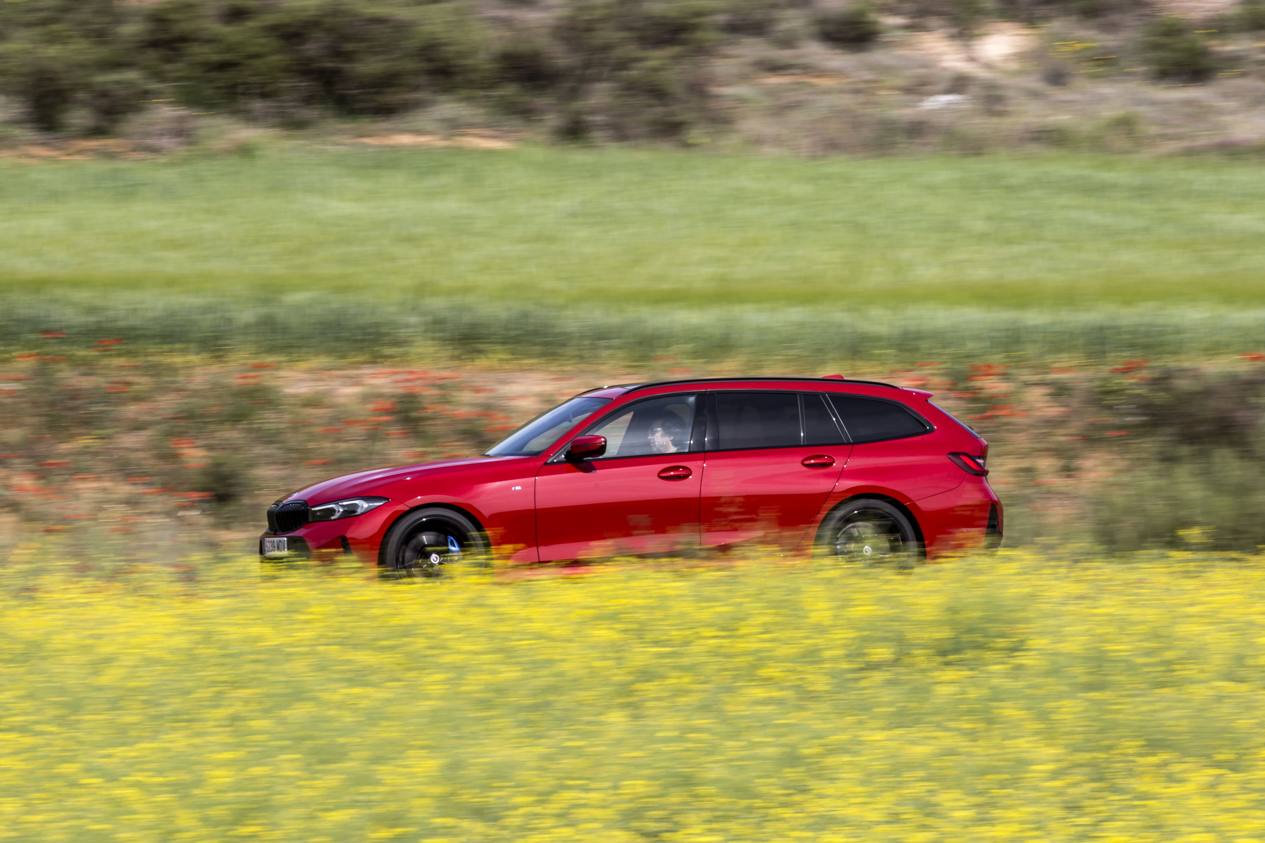 Comparativa BMW 320d Touring vs Skoda Octavia Combi RS TSi 100