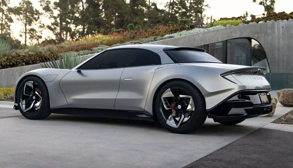 La apariencia de este Ronin EV llama la atención lo mires por donde lo mires La apariencia de este Ronin EV llama la atención lo mires por donde lo mires