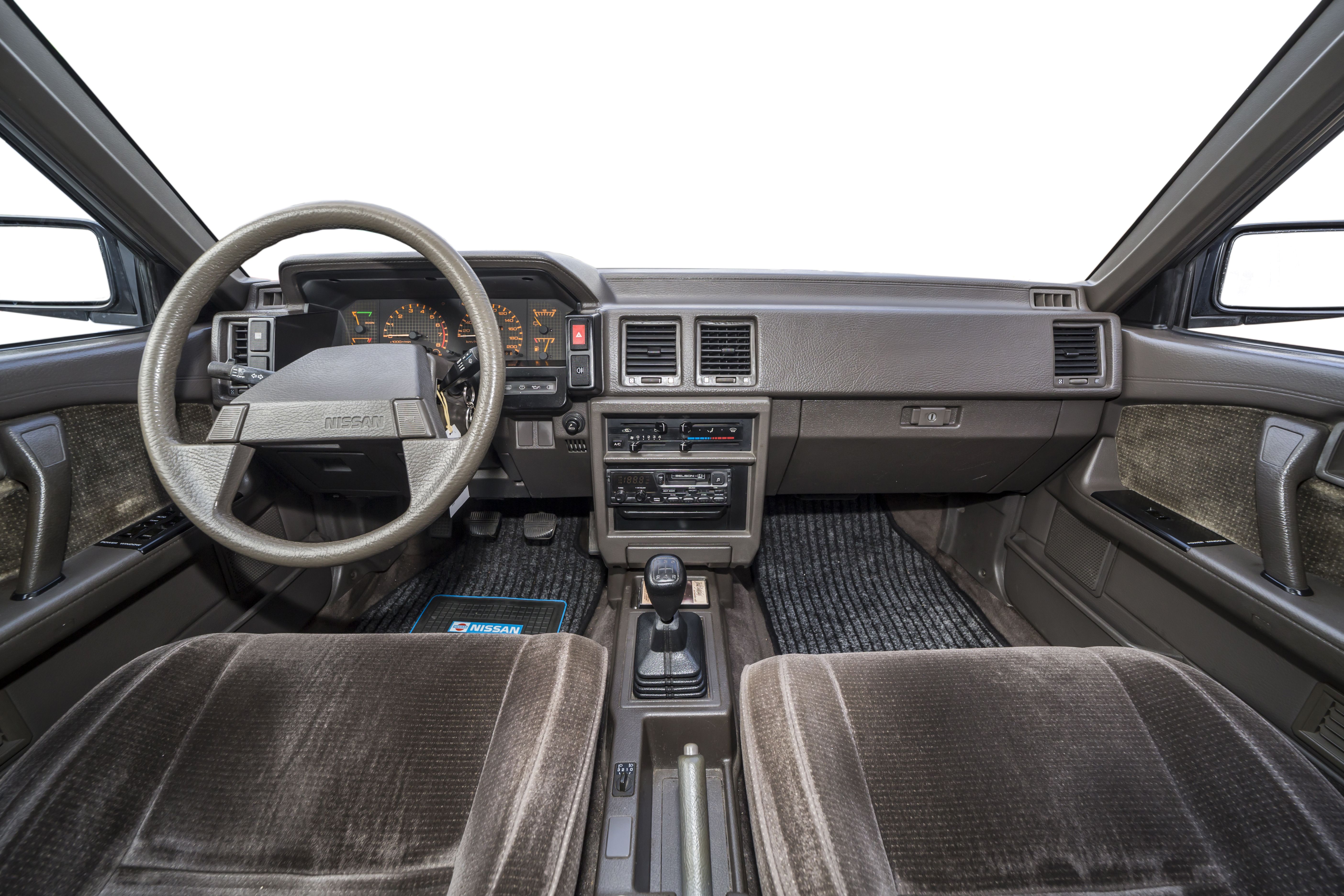 Nissan Bluebird 2.0 SLX