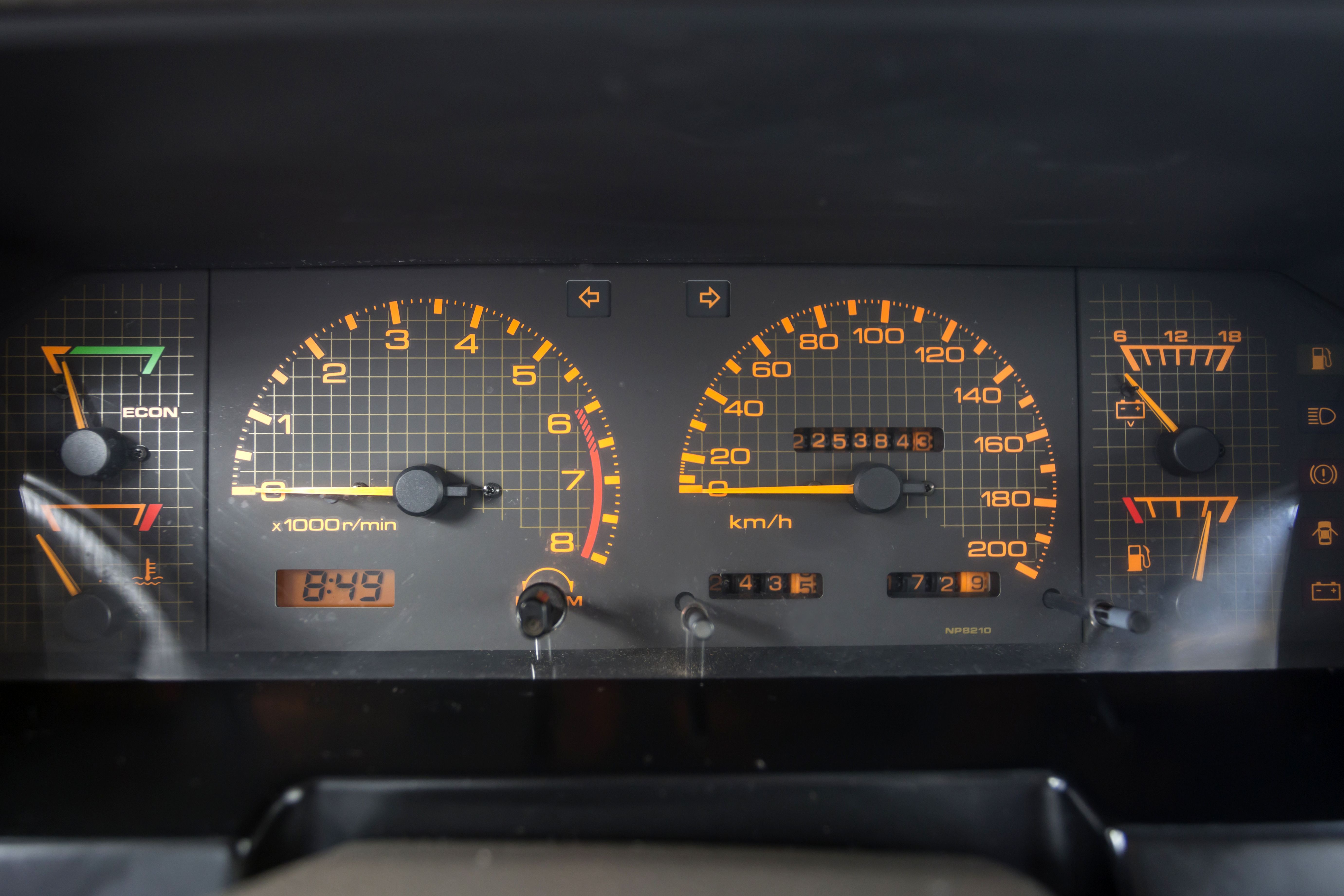 Nissan Bluebird 2.0 SLX