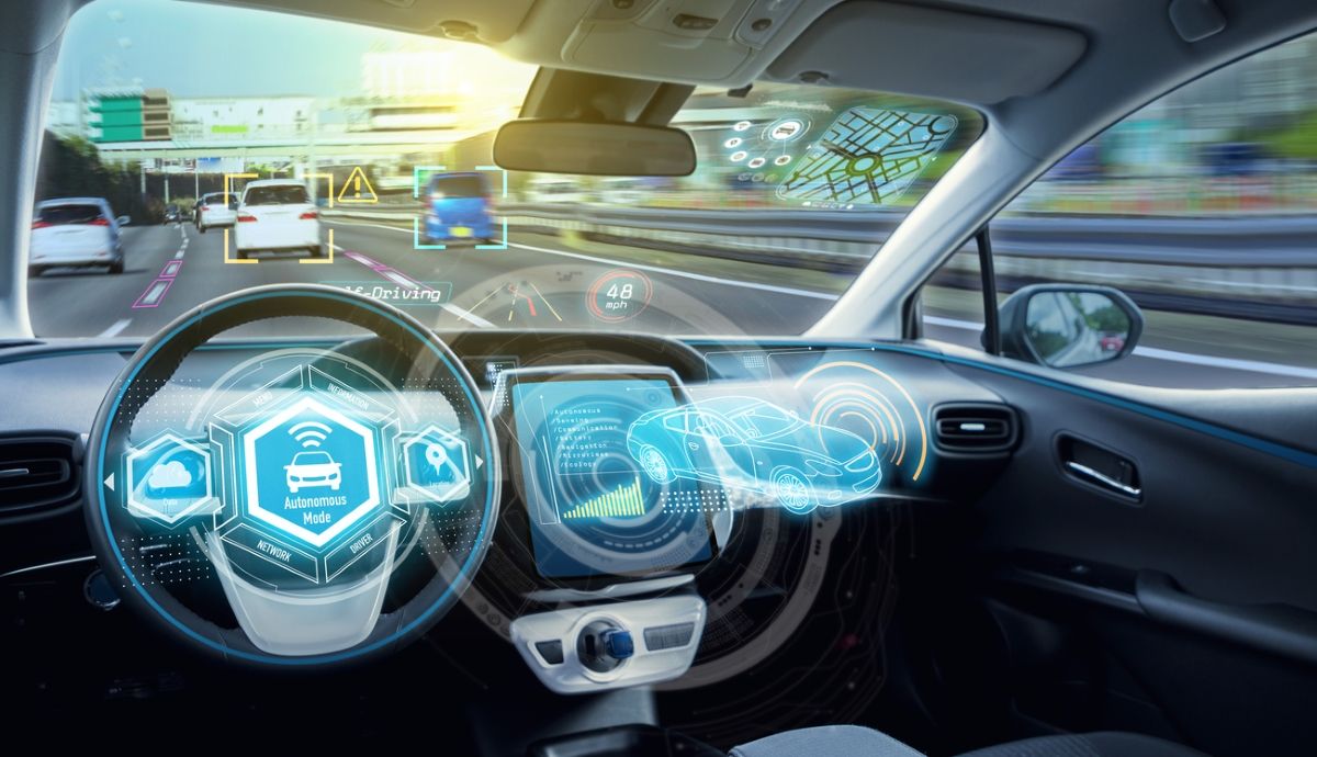 La DGT avisa ya de los sistemas que serán obligatorios en los coches en menos ahora de 1 año
