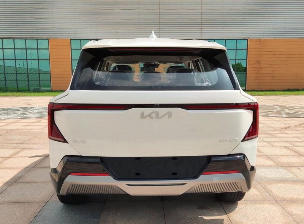 Kia EV5: primeras fotos desveladas por el Ministerio de Industria y Tecnología de la Información de China.