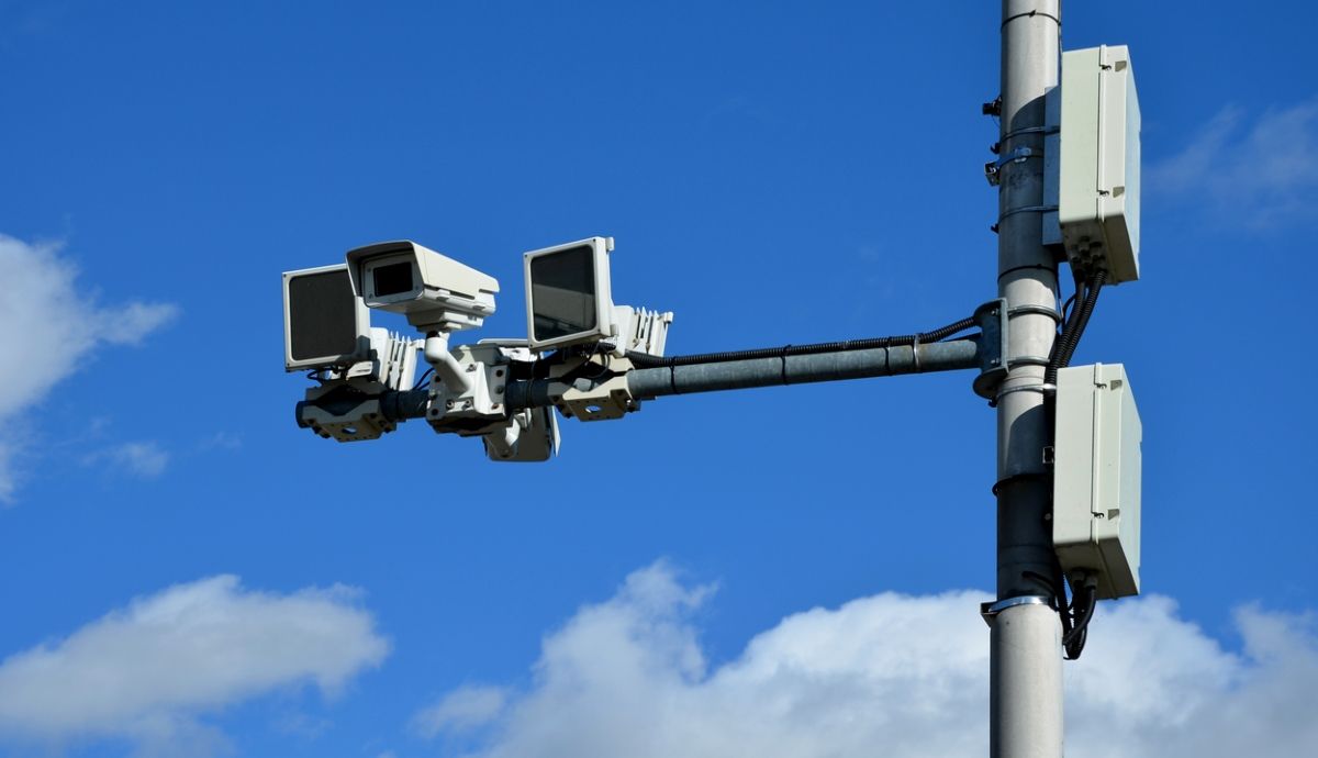 Estos son los inéditos y nuevos radares que la DGT activa ya para multar automáticamente con 200 €