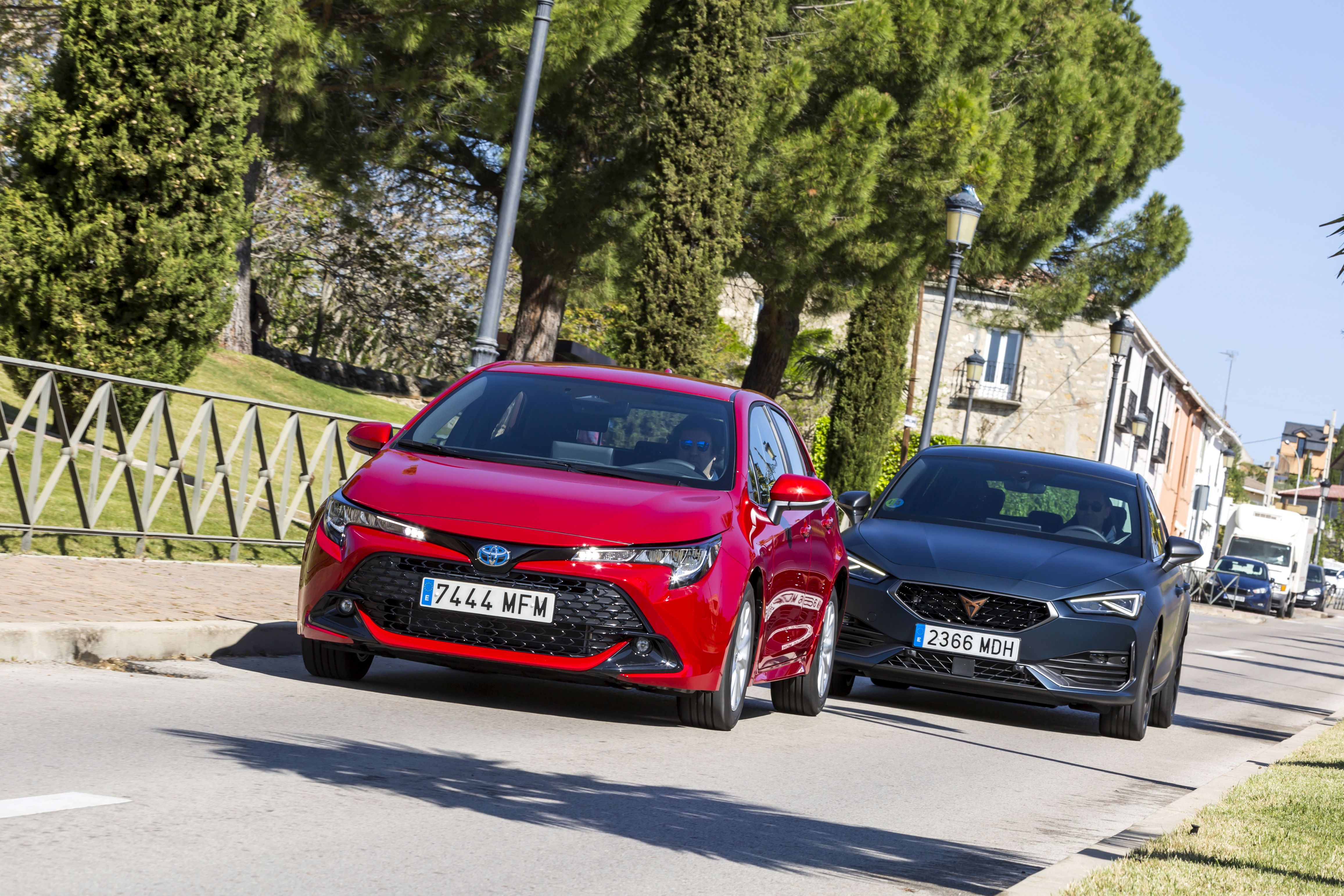 Comparativa: Toyota Corolla 140h vs Cupra León e-TSI