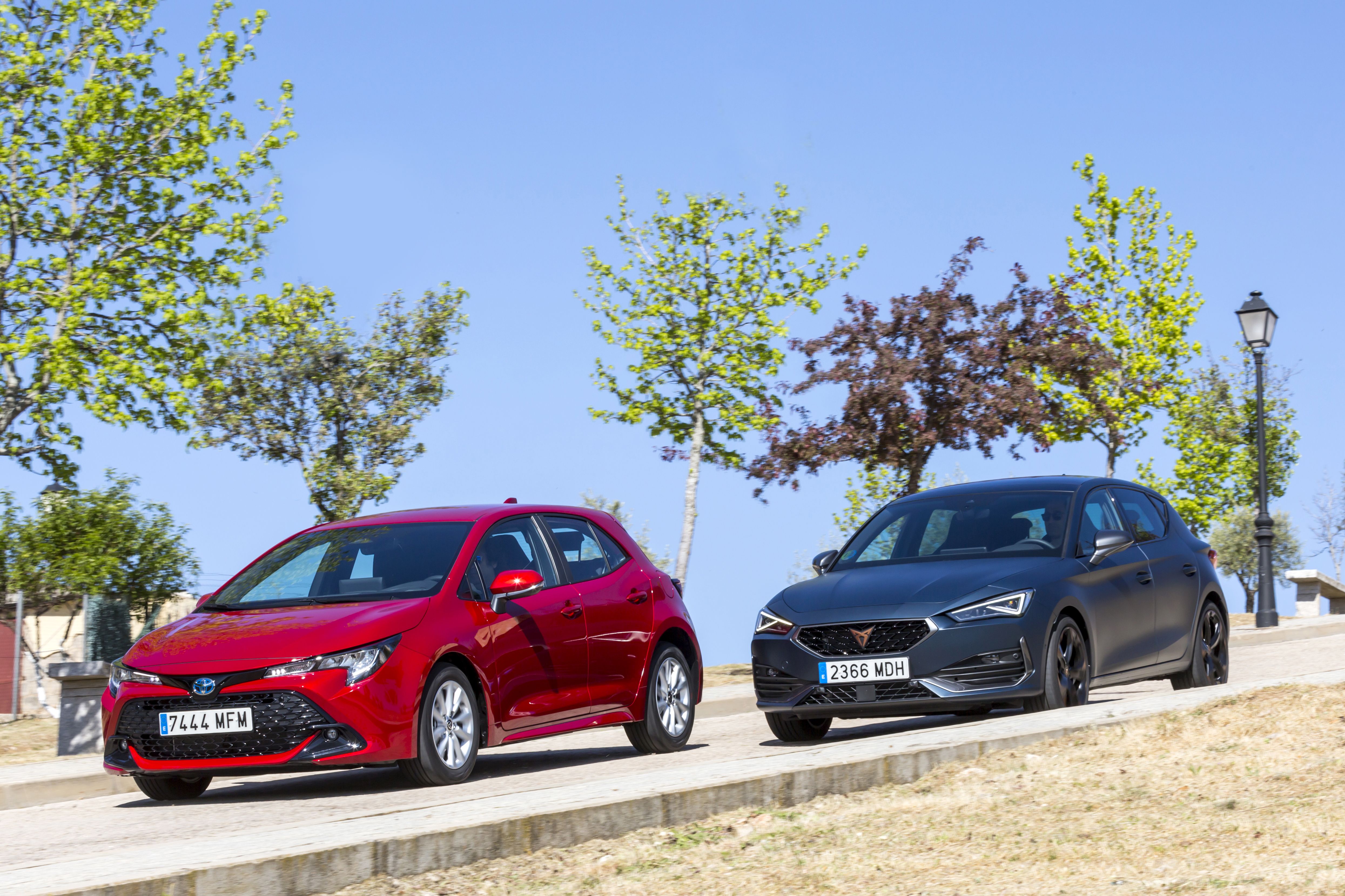 Comparativa: Toyota Corolla 140h vs Cupra León e-TSI