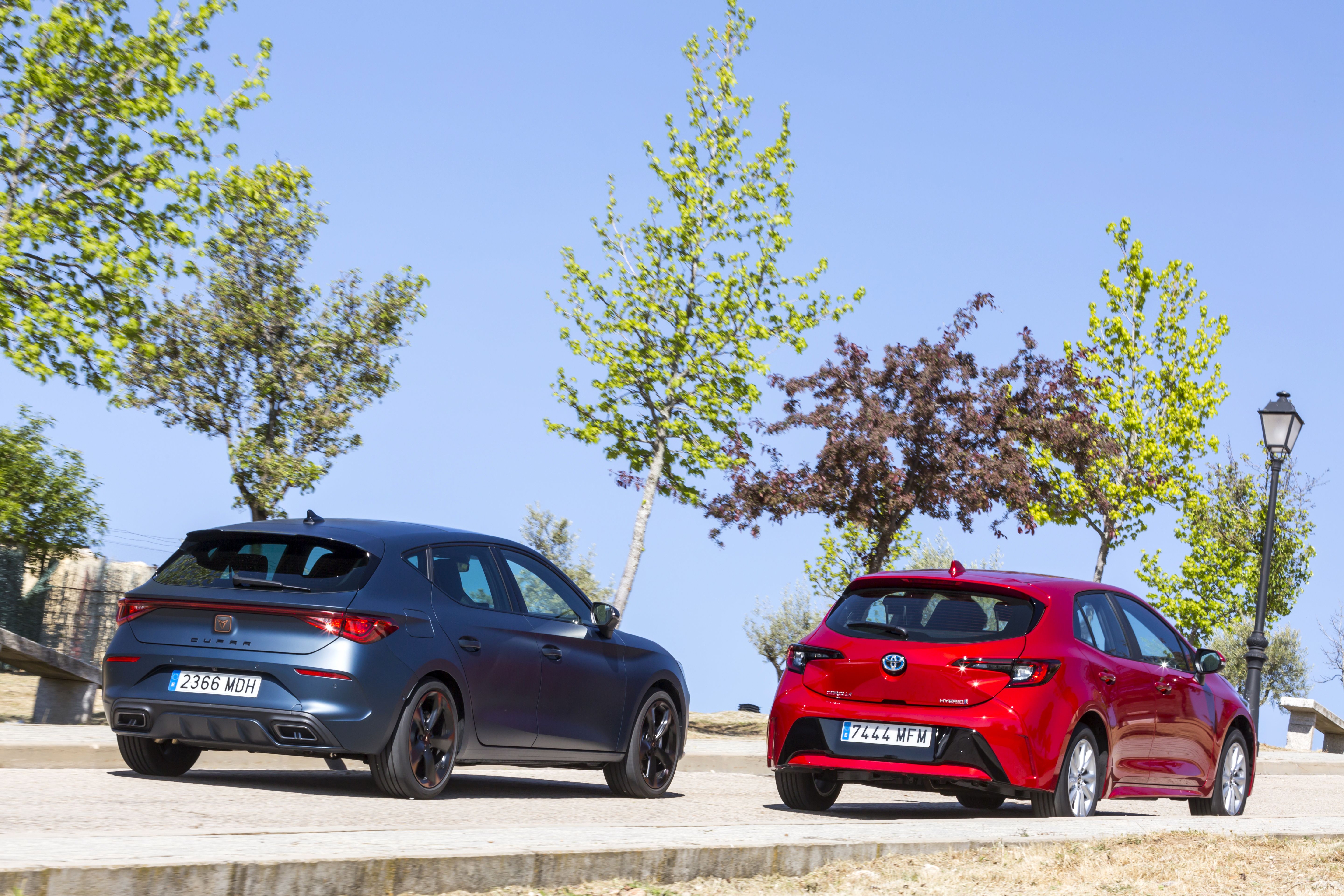 Comparativa: Toyota Corolla 140h vs Cupra León e-TSI