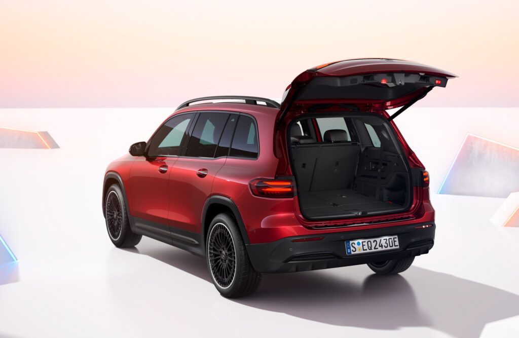 Nuevos Mercedes EQA y EQB 2024
