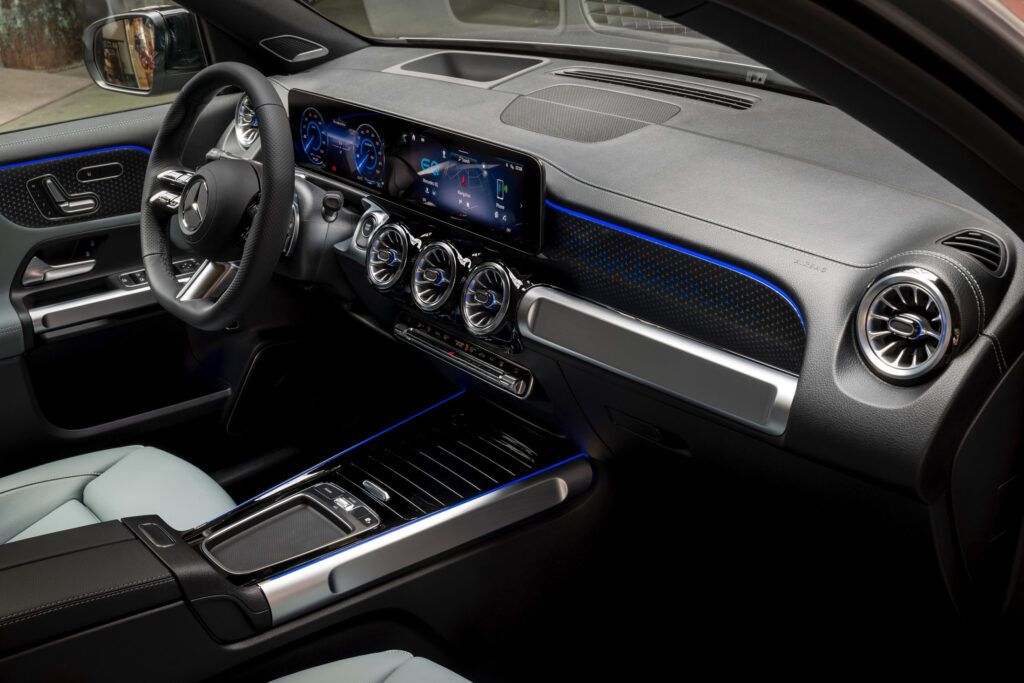 Nuevos Mercedes EQA y EQB 2024