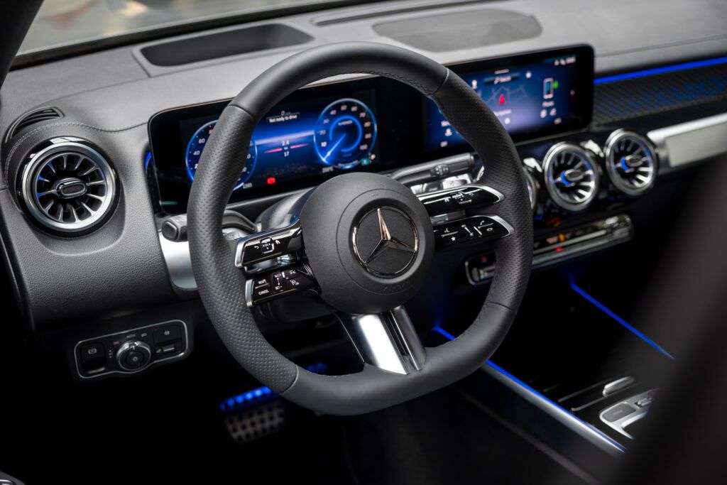 Nuevos Mercedes EQA y EQB 2024