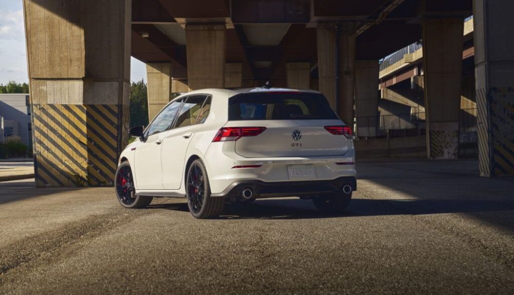 Volkswagen Golf GTI 380 2024 (5)