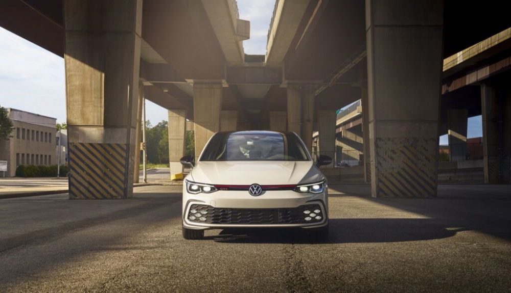 Volkswagen Golf GTI 380 2024