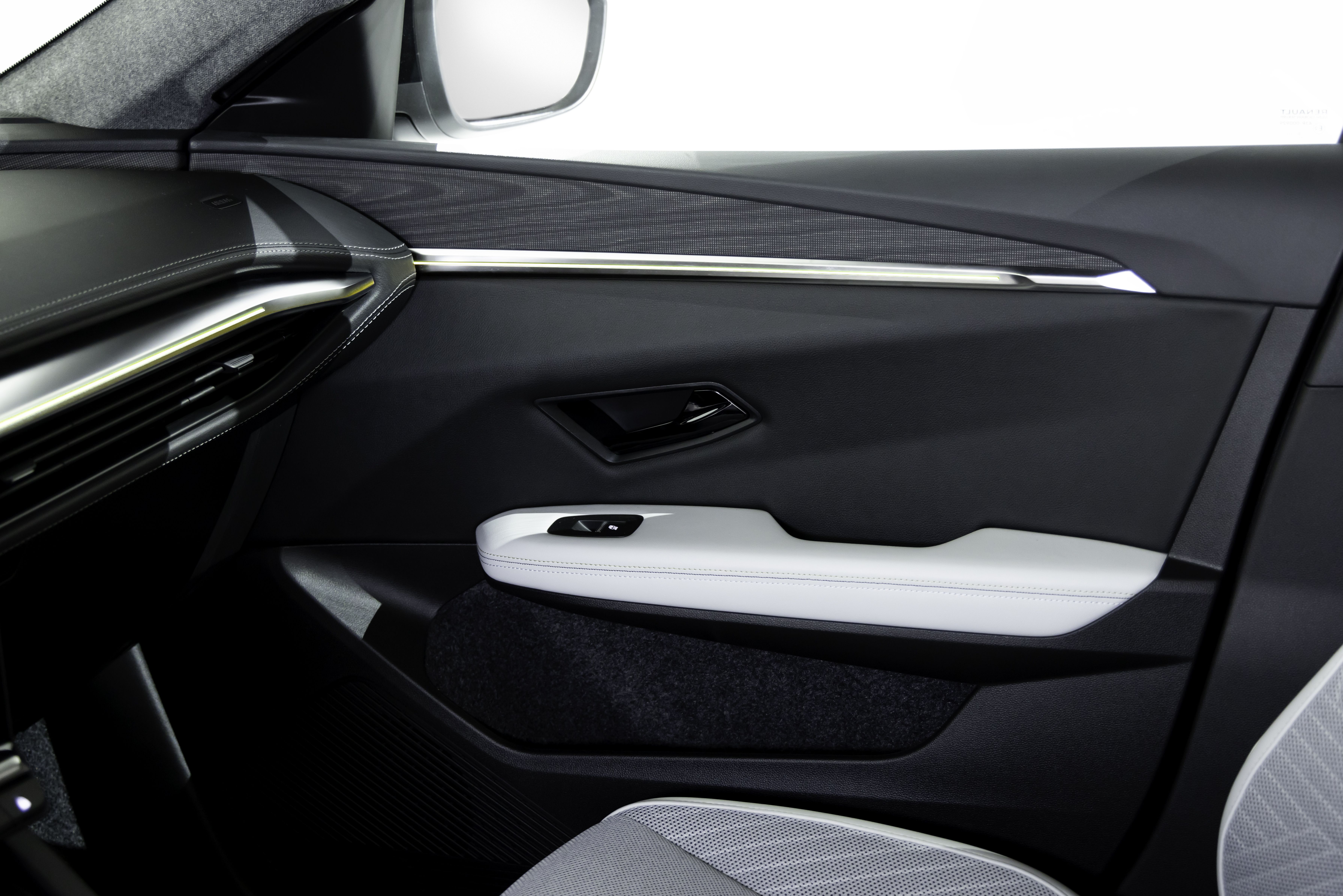 El salpicadero del Renault Scénic E-Tech 2024 incorpora un 80% de materiales reciclados