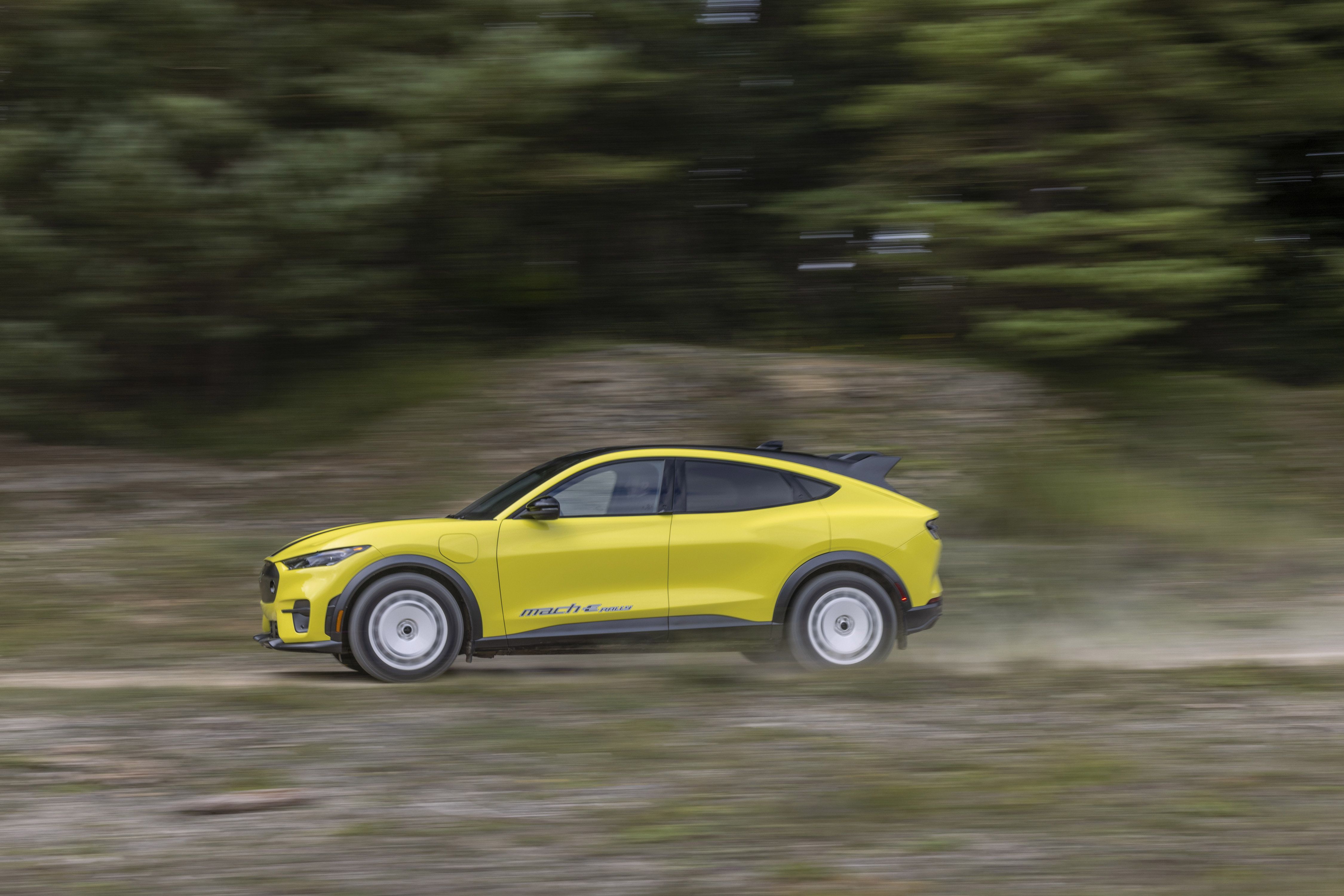 Ford Mustang Mach E Rally (5)